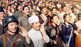 导演爆料群演视频,群演幕后生活，真实视频曝光引热议