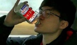 参哥爆料小柯爱情视频,甜蜜瞬间曝光，爱情故事引网友热议